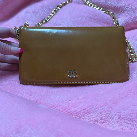 CHANEL WOC Camel Wallet on a Chain RARE Unicorn color - Picture 3 of 17